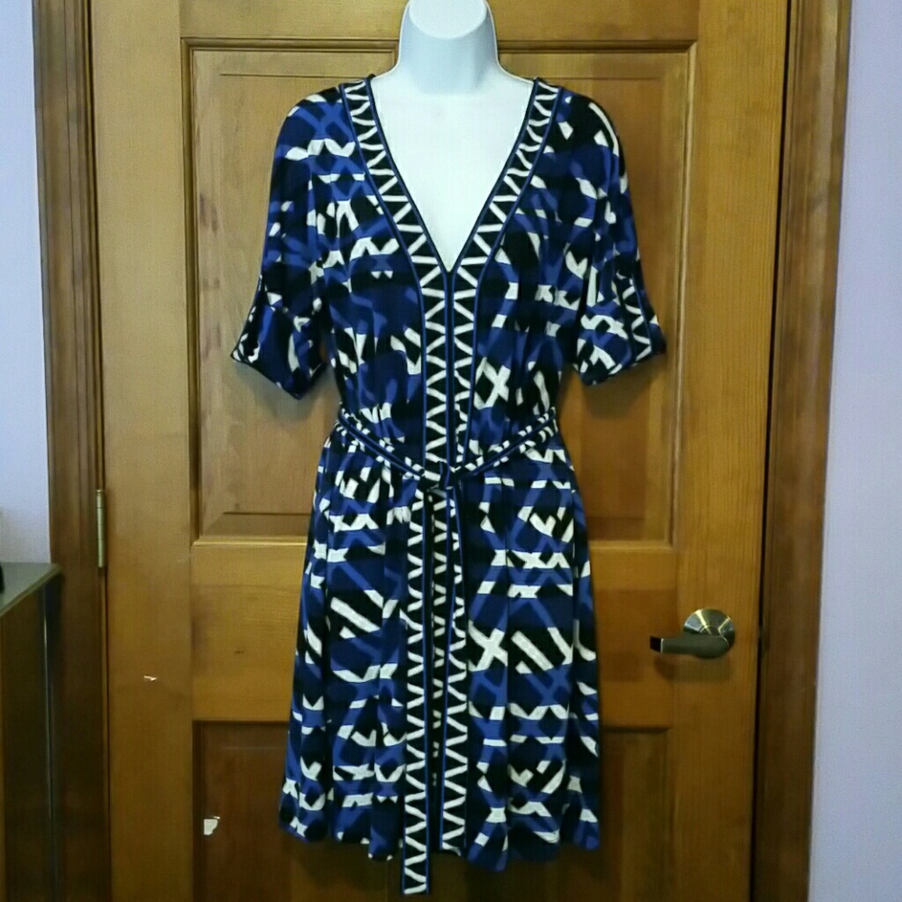 BCBG MAXAZRIA graphic print dress